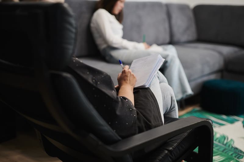 Especialista en Adicciones para Prevención y Tratamiento